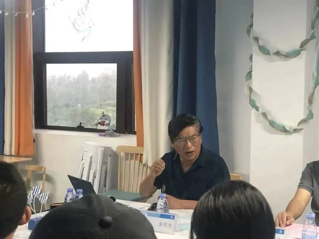 余兴光1.jpg